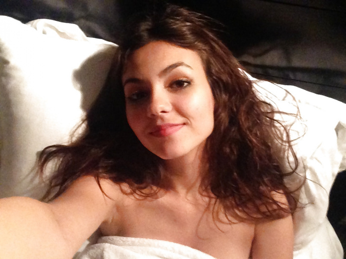 Victoria Justice nude photos (iCloud hack)