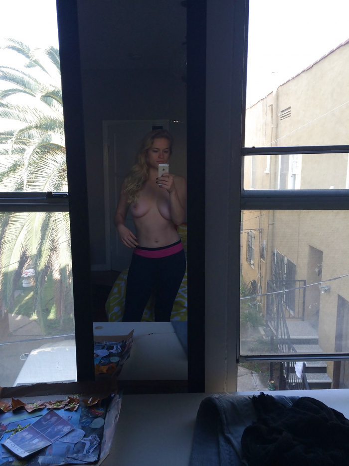 Leven Rambin nude photos (iCloud hack)