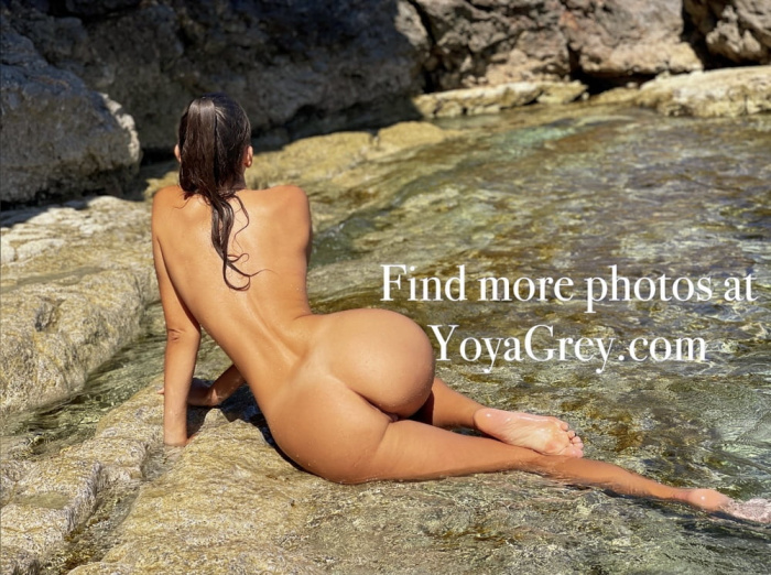 Naked Hot Babe on a Nudist Beach - Yoya Grey