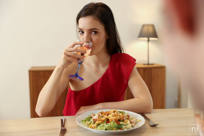 Anie Darling,Sam Bourne - Have A Taste - S38:E15 - Nubile Films