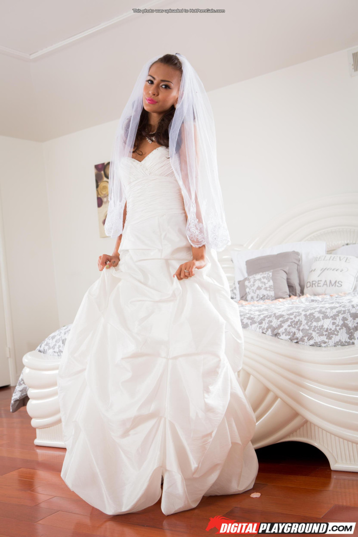 Janice Griffith - Wedding Balls - Digital Playground