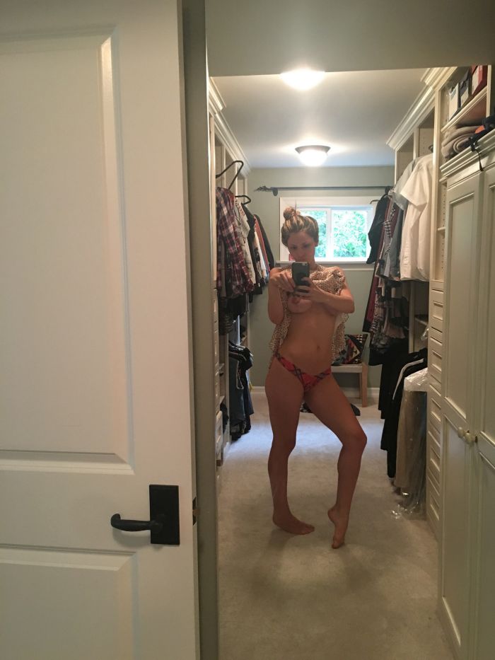 Katharine McPhee Nude Pics