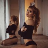 Pamela - Blonde German Gym Fitness Babe - Hot Legs & Ass