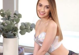 Sera Ryder - Plumber Cummer - Cum4K