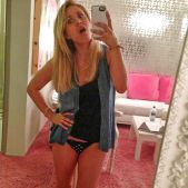 Kaley Cuoco nude photos (iCloud hack)