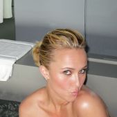Hayden Panettiere - Fappening 2 - New Personal Photos