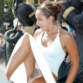 Voyeur exposing girls upskirt