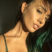 Janice Griffith - Nude Onlyfans Photos
