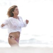 Rachel Hunter on a beach in New Zealand 3-19-17