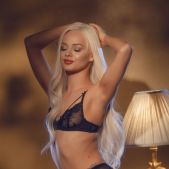 Elsa Jean - Arousing Black Lace - Cherry Pimps