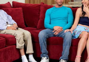 Riley Jean - Dont Wake Grandpa - S15:E5 - My Family Pies