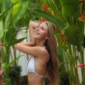 Katherine A - Tropical Beauty - Stunning 18