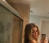 Lili Simmons Nude Pics
